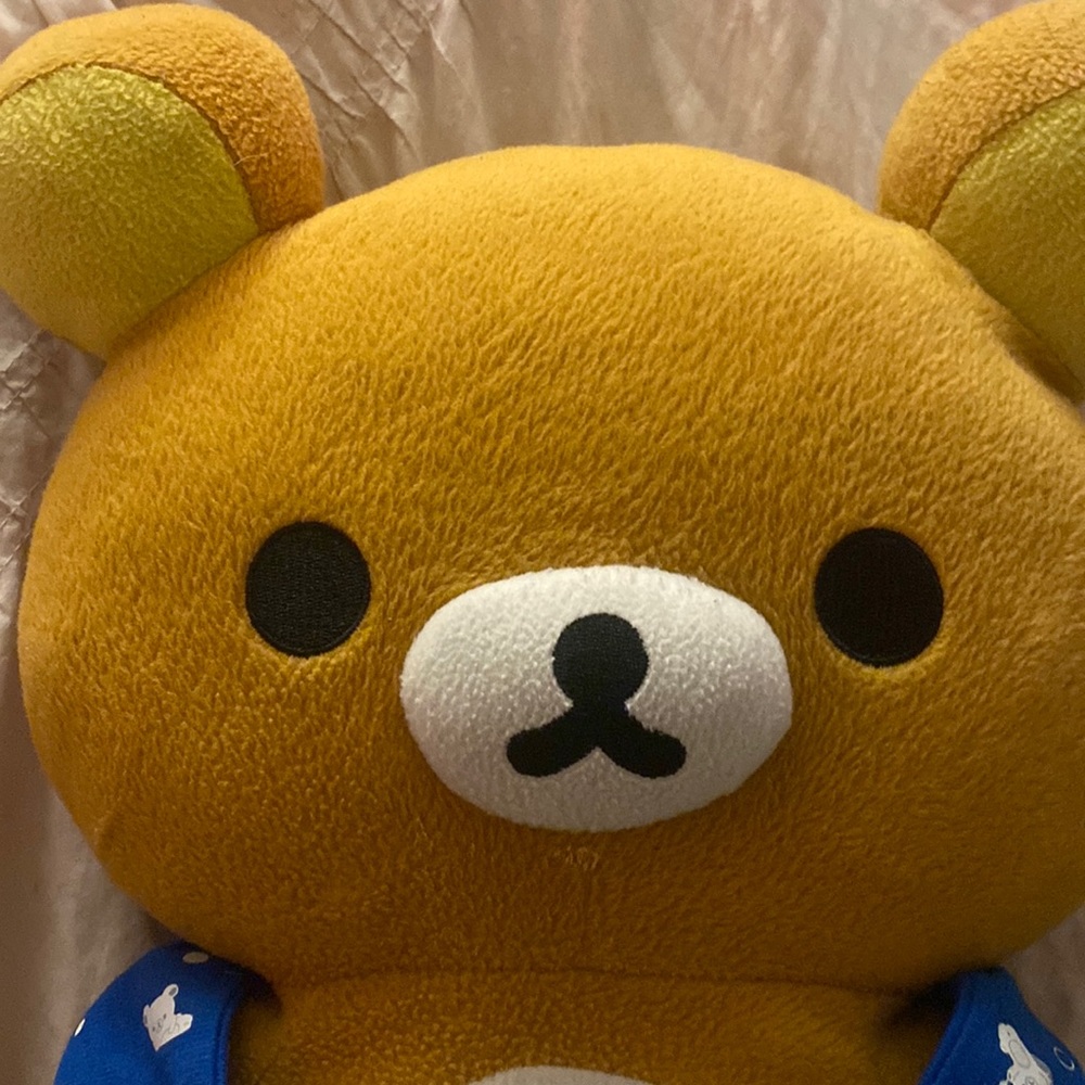This bear is from Rilakkuma and it’s like a little bit of a Moreno orange color
